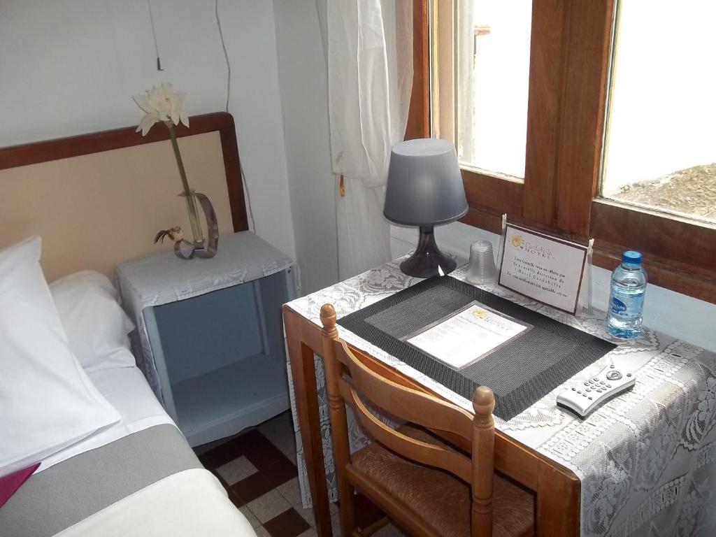 Hotel Innova Cardabella アヴィニョン 部屋 写真