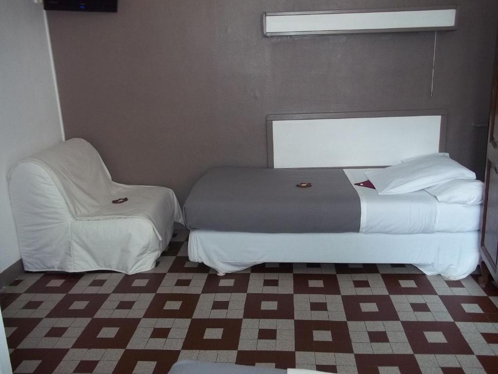Hotel Innova Cardabella アヴィニョン 部屋 写真