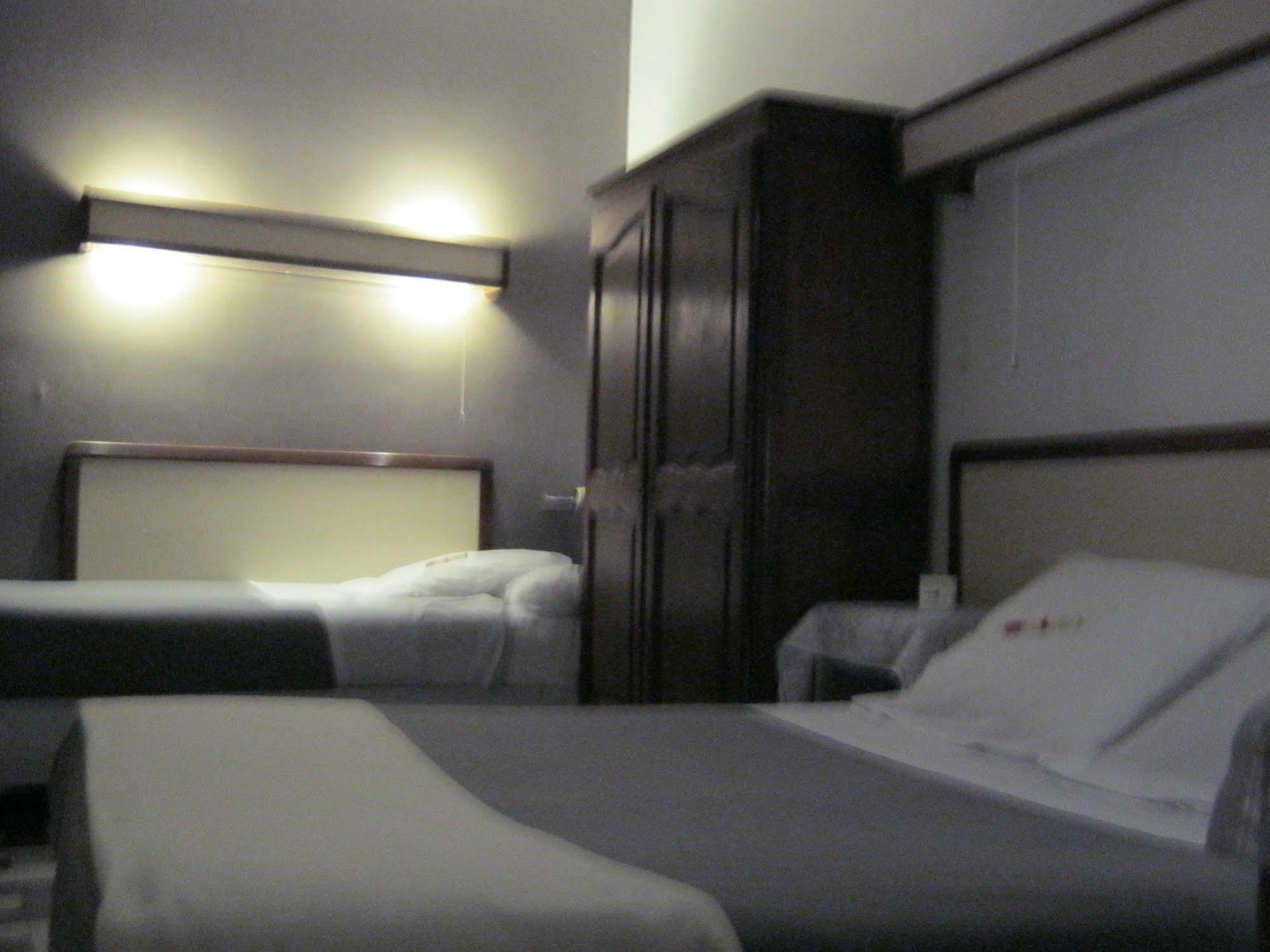 Hotel Innova Cardabella アヴィニョン エクステリア 写真